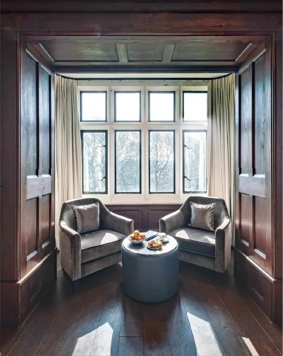 Portrait body image - 1076x1352-50-Jul-04-2022-05-09-11-74-PM