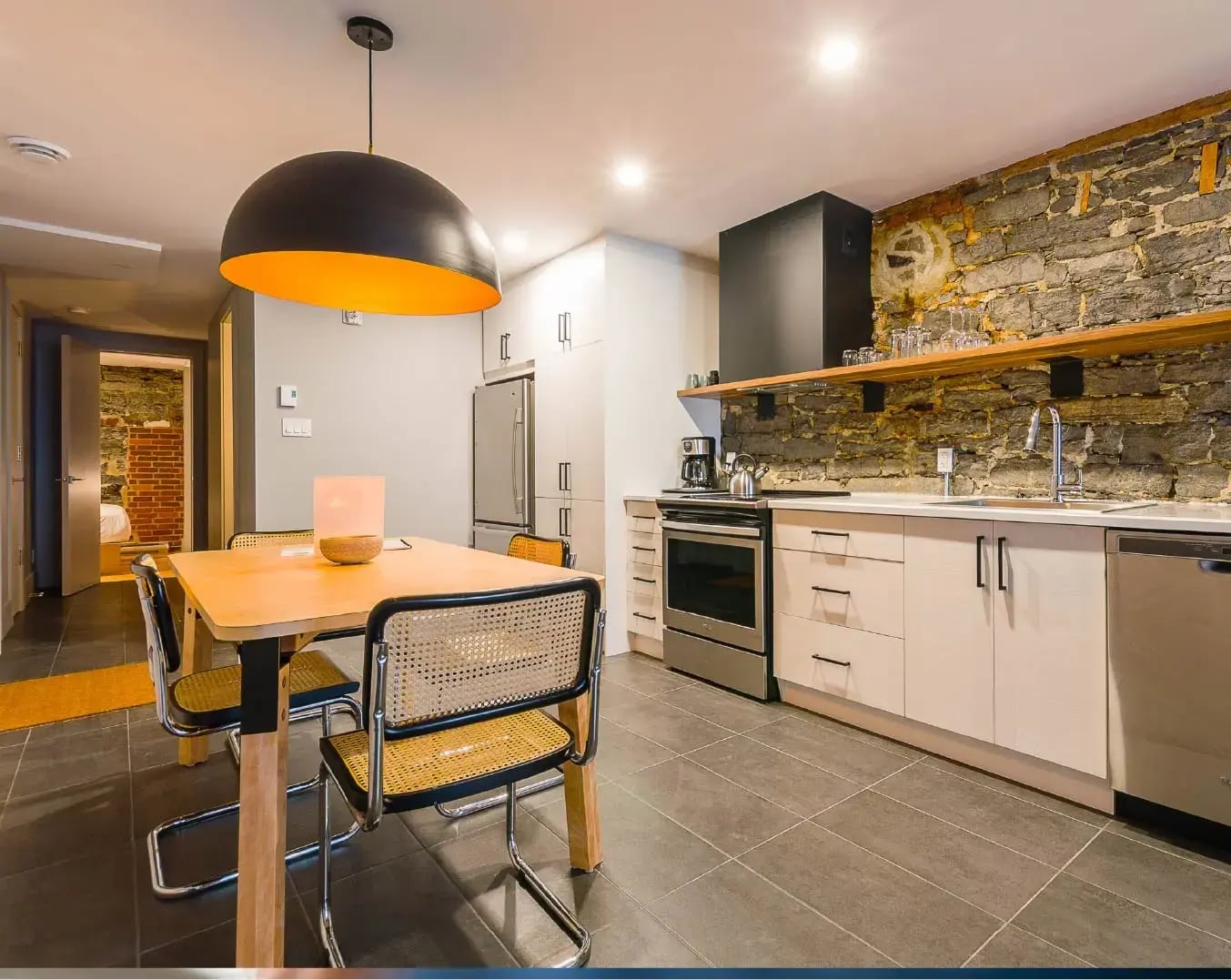 From check-in to parking, Website body image 3 1352 x1076-50