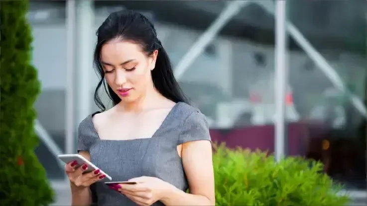 Tipos de comisiones y tarifas que cobra Booking