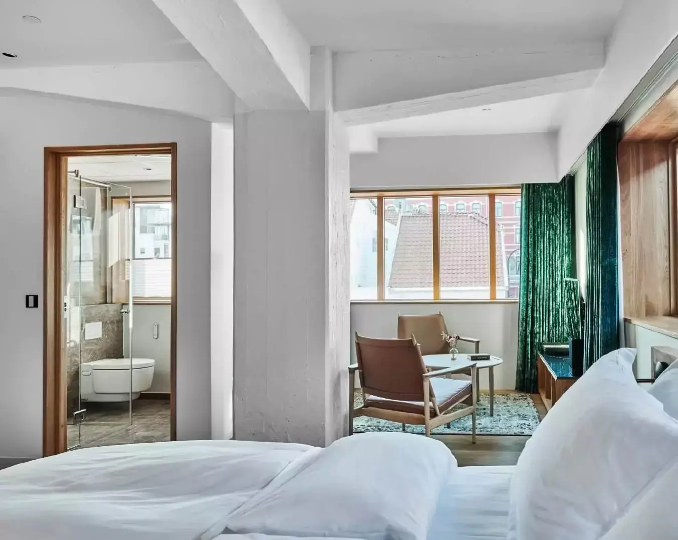 Eilert Smith Hotels Website body Image 41076 x 1352-50