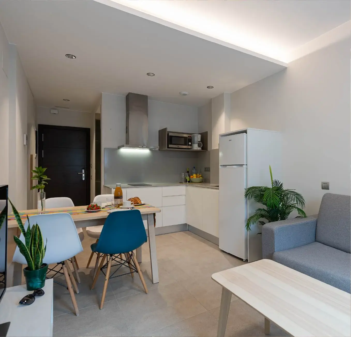 Tusity uses Mews Square image next quotes- 1356x1300-50