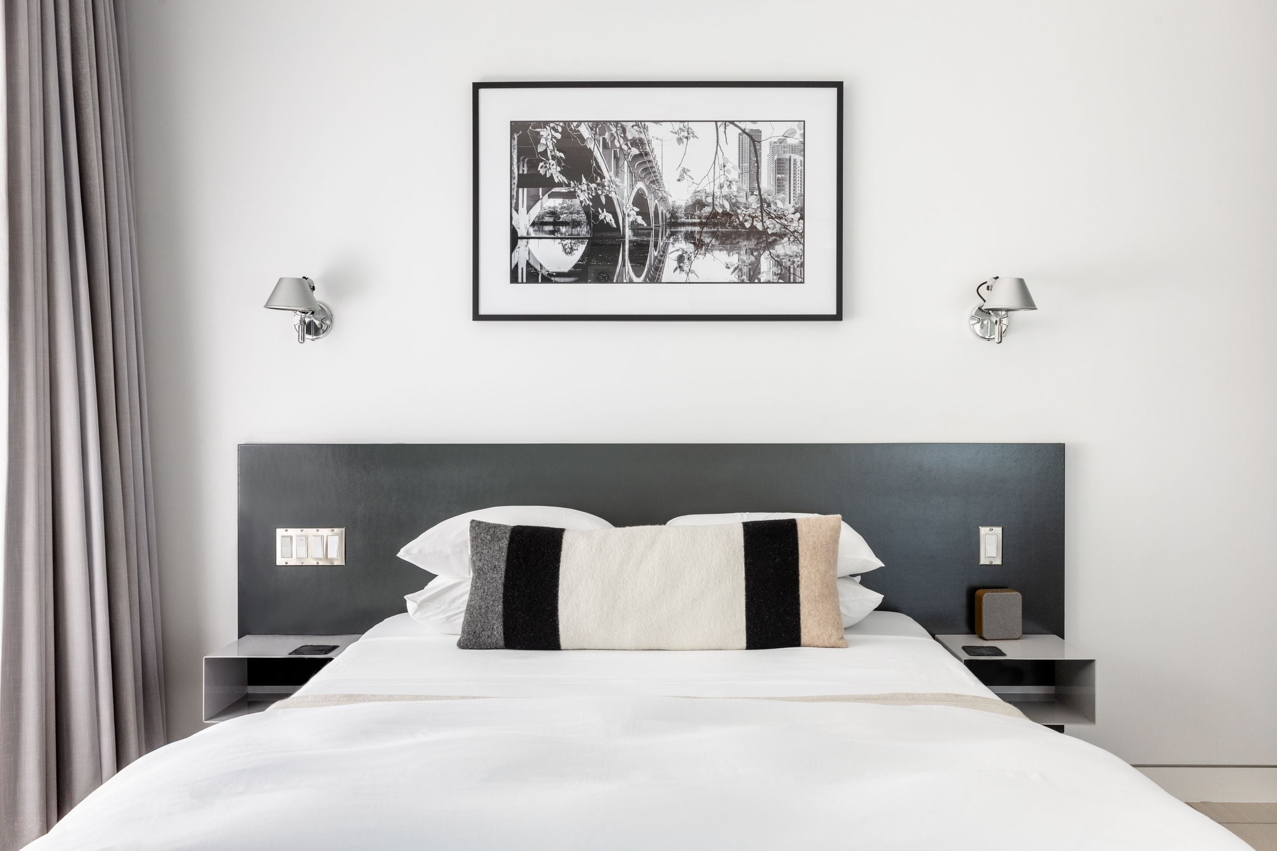 Frame Hotel Treehouse (2)