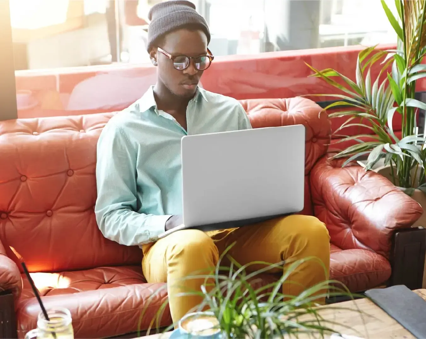 almacenar la base de datos de nuestros huespedes