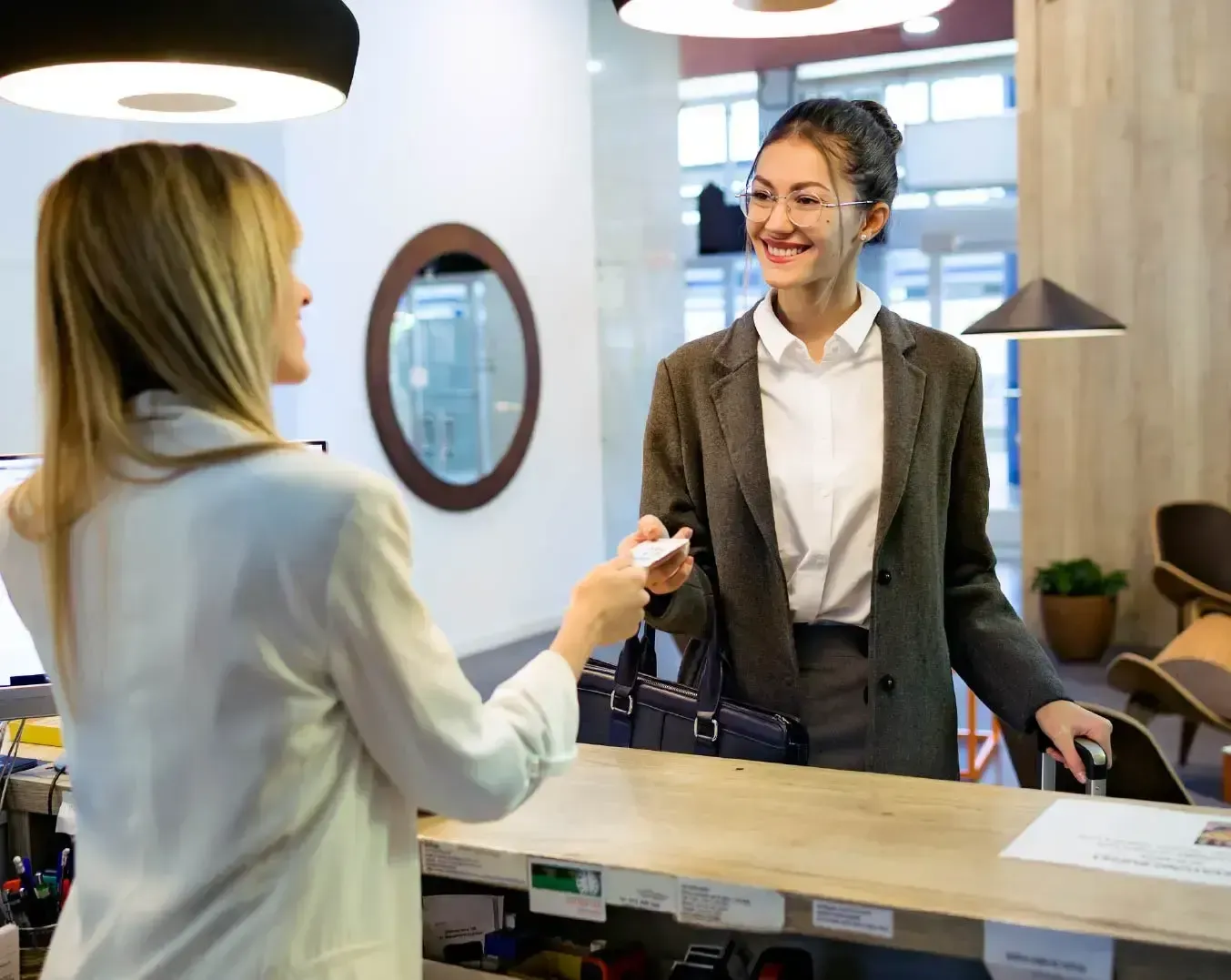 Qué es la sobreventa u overbooking hotelero