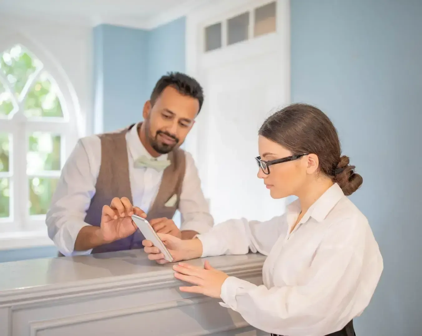 Qué es un conserje de hotel