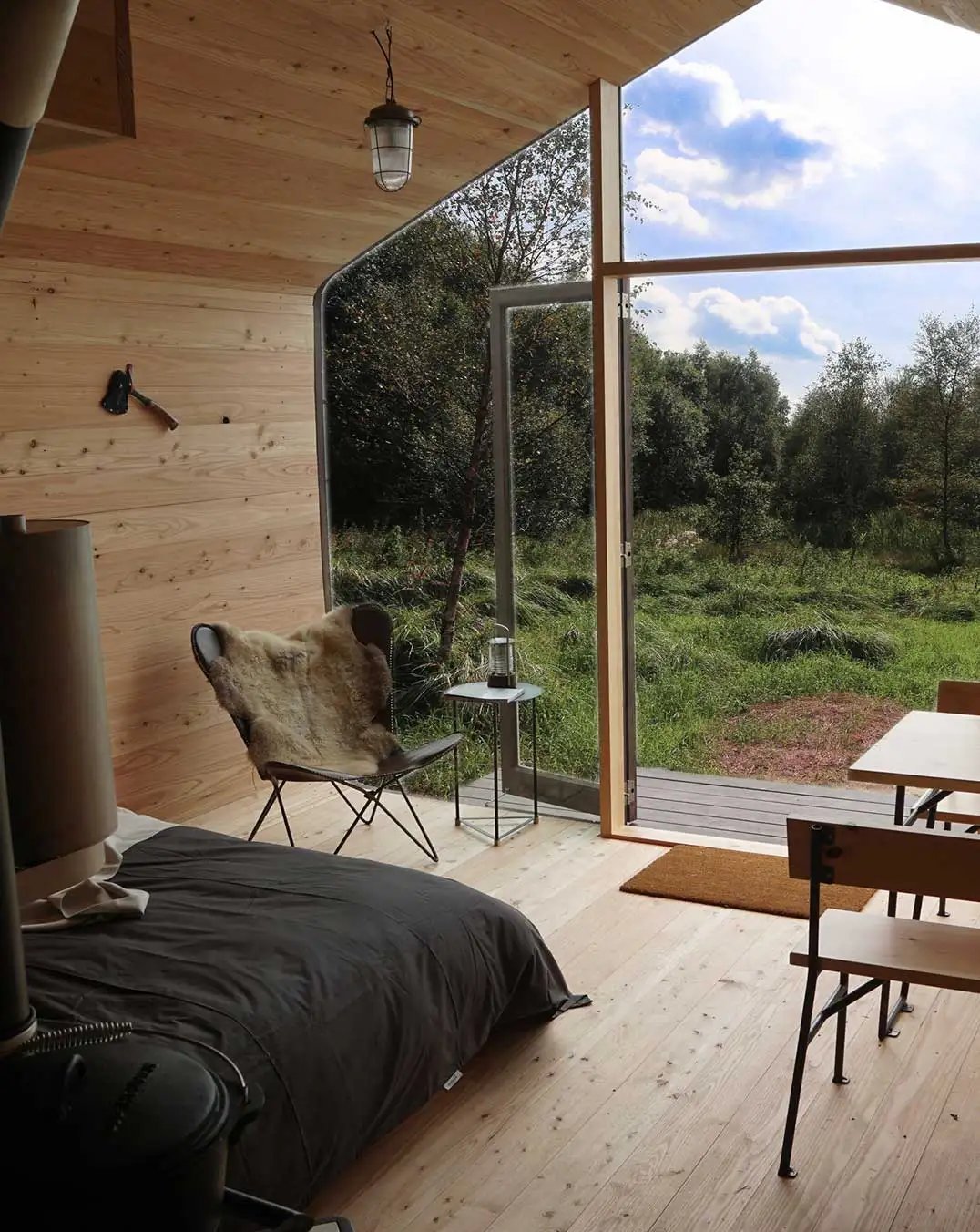 Cabiner - 1076x1352 - Body Image 1 