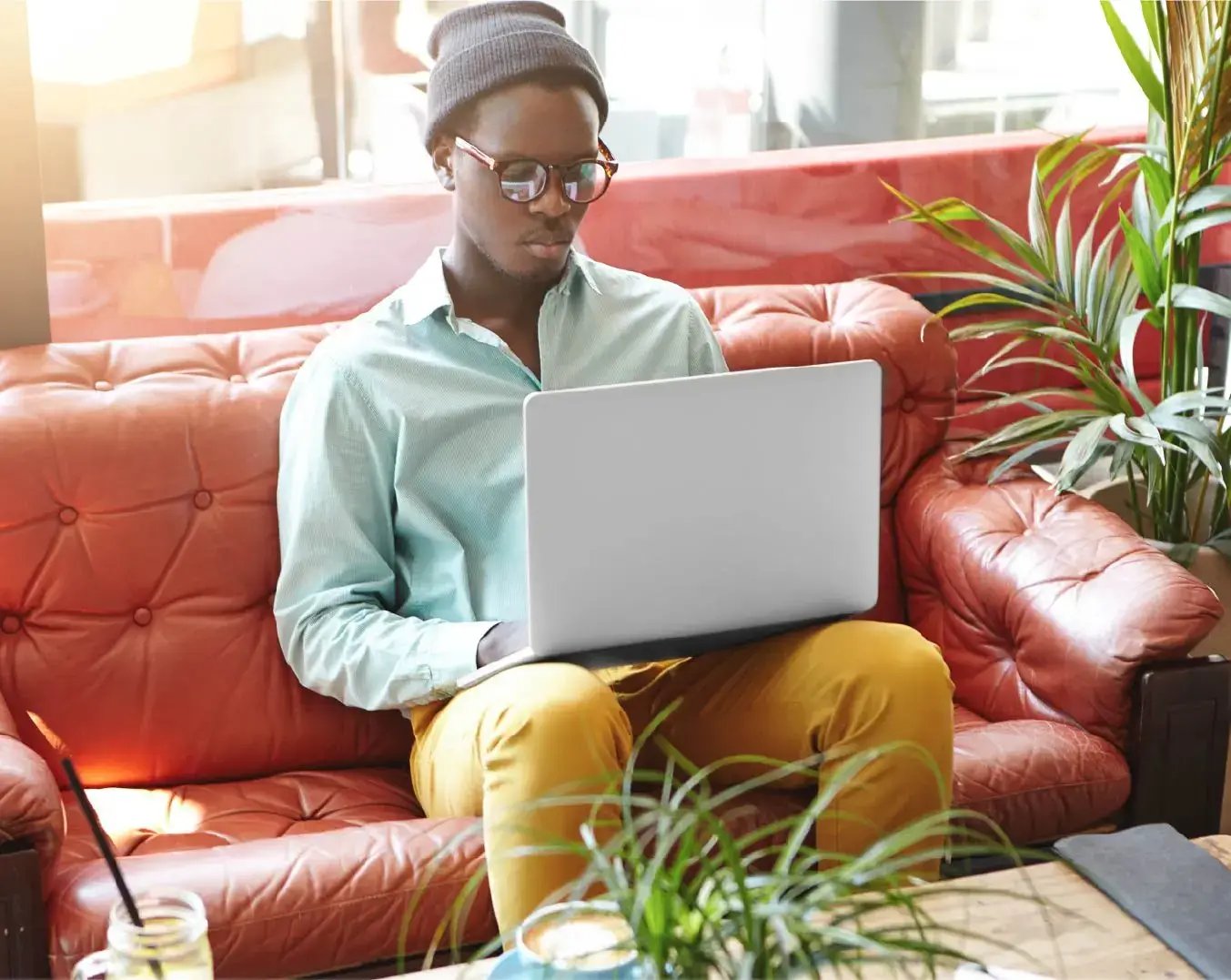 almacenar la base de datos de nuestros huespedes