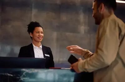 Was sind die einzelnen Abteilungen eines Hotels? thumbnail