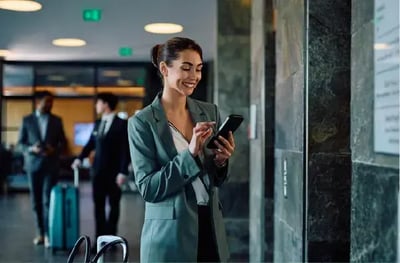 Les 25 principales tendances de la technologie hôtelière en 2024 thumbnail